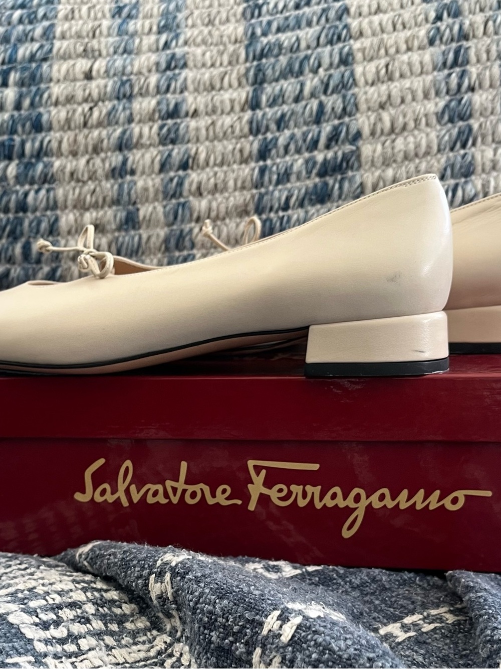 Salvatore Ferragamo Ivory Leather Ballet Flats with Bow Accent - Picture 5 of 10